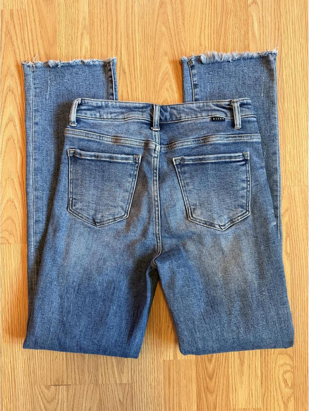Risen Jeans Straight Leg Distressed Hem Size 5/27